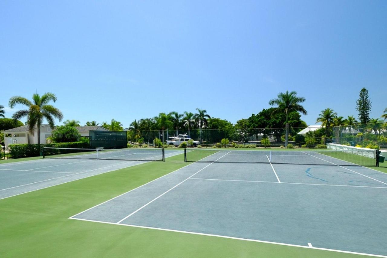 Mariner Pointe Villa Sanibel Exteriör bild